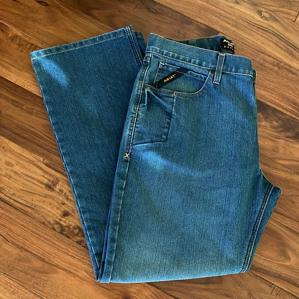 ARIAT Rebar M4 Relaxed DuraStretch Basic Boot Cut Jean. Size 36 x 32. NWOT